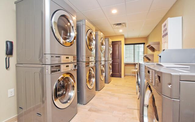 Staybridge Suites Austin South Interstate Hwy 35 by IHG