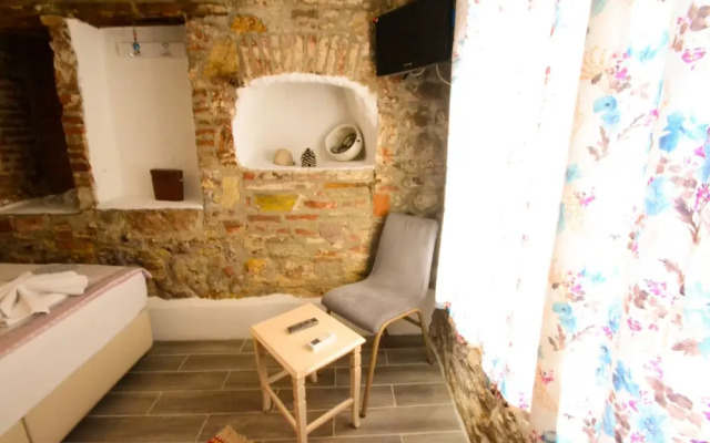 Ayvalik Moda Pansiyon