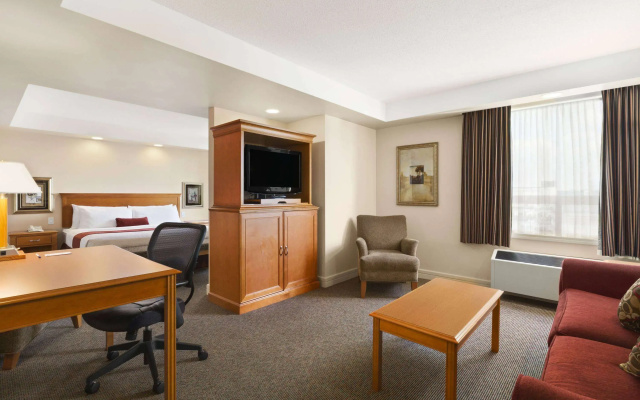Travelodge by Wyndham Spruce Grove