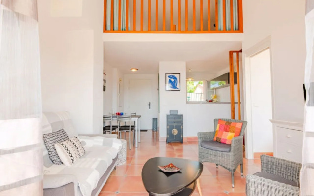 Le Petit Village 36069