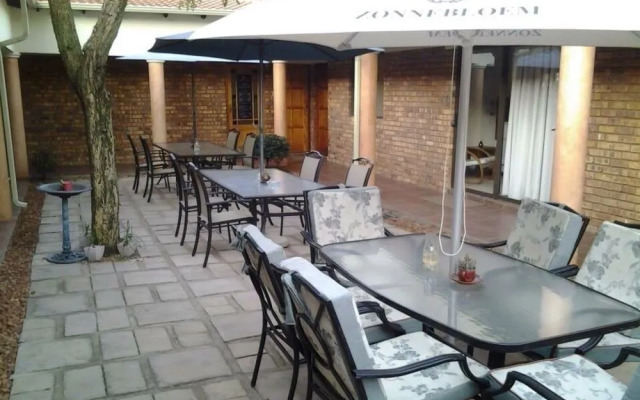 Le Bougainville Guest House