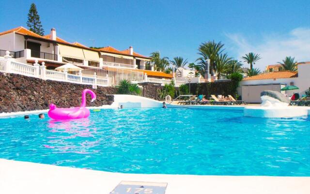 Apartment in Paraiso Royal