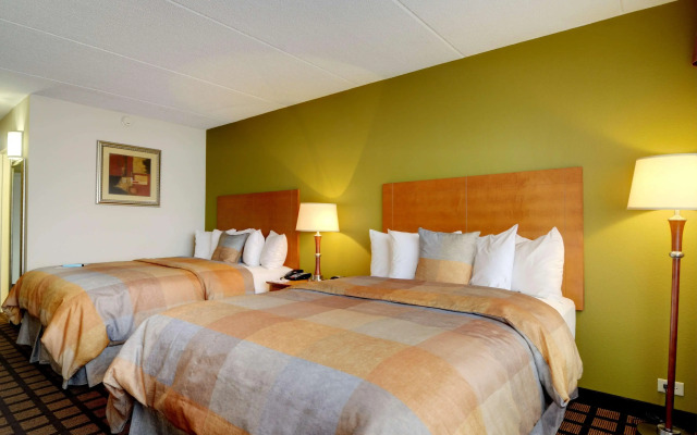 Best Western Plus Chicago Hillside
