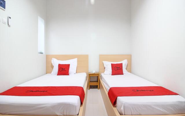 RedDoorz near AMIKOM Yogyakarta