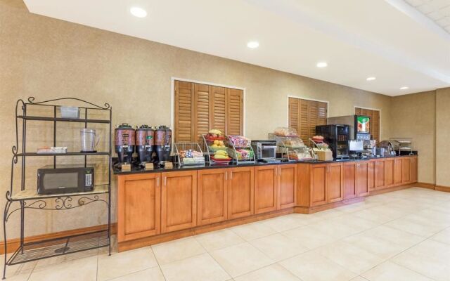 Wingate by Wyndham Stafford/Quantico