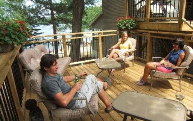 Oakview Lodge & Marina