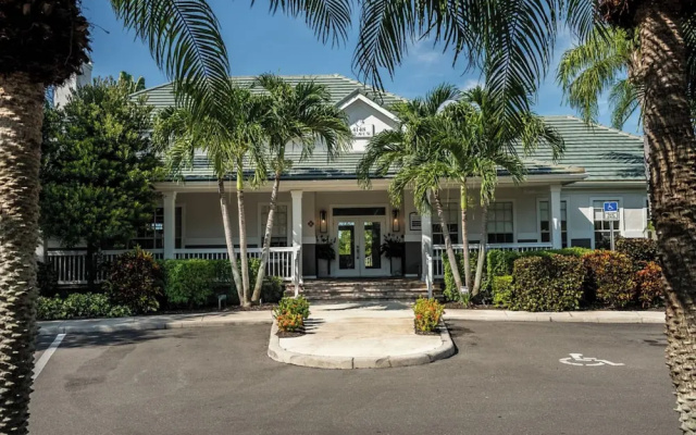 Bradenton Apartments by Landing