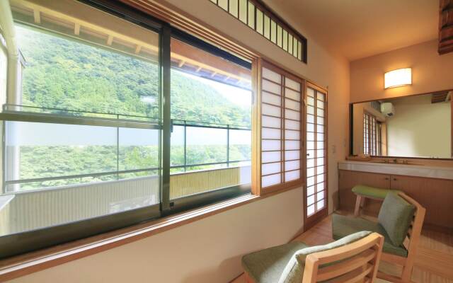 MICASA (Minakami Hot Spring Ryokan)