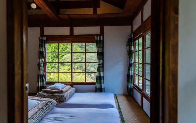 Guesthouse Momonga Village - Hostel