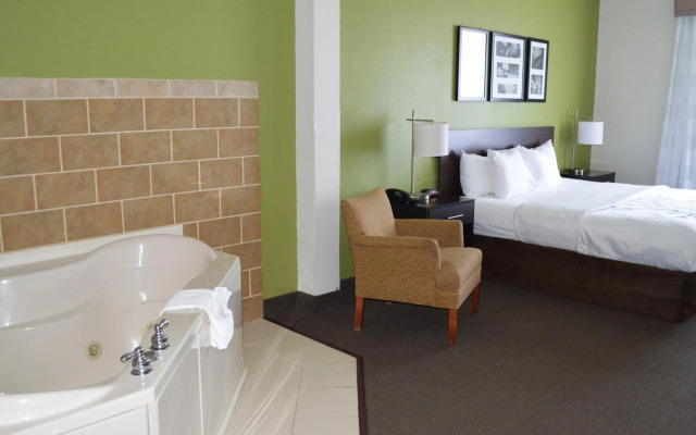 Sleep Inn & Suites Virginia Horse Center