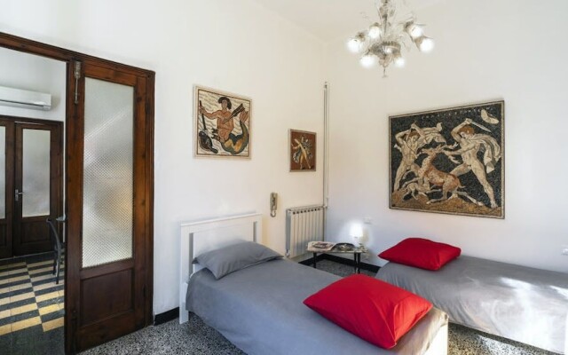 Exclusive Art Apartment