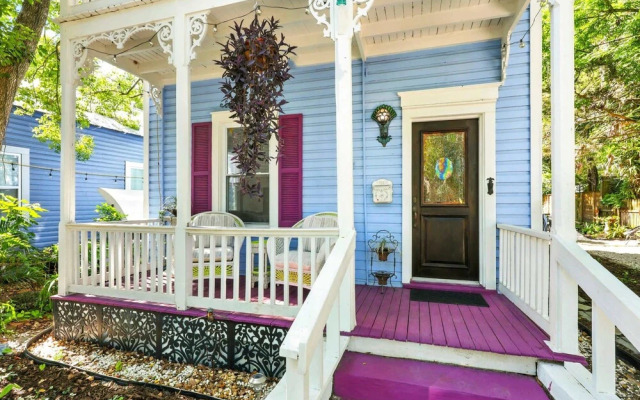 Periwinkle Perch - Home for 4