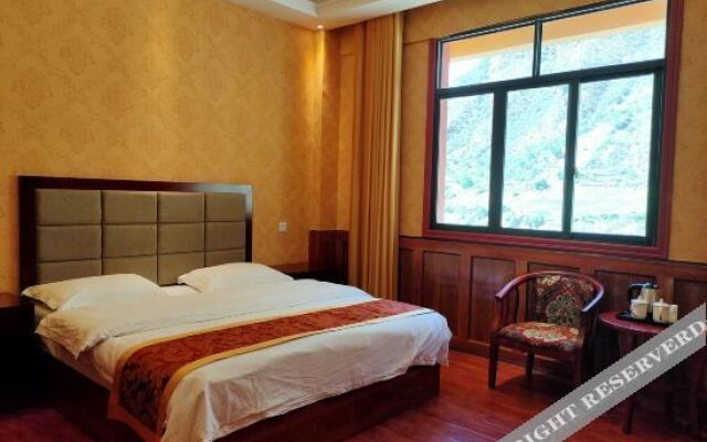 Yajiang Guya Shengshan Hotel