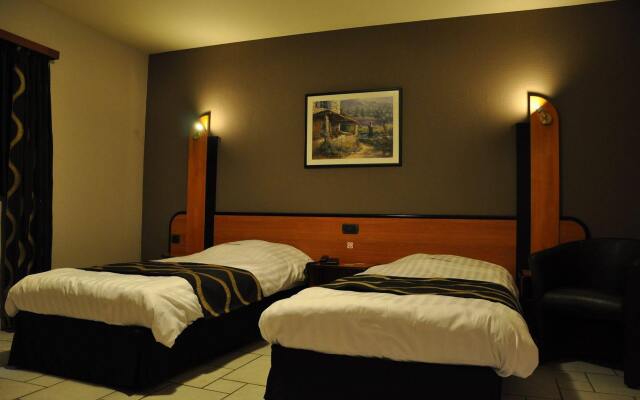 Bovendael Sports And Business Hotel