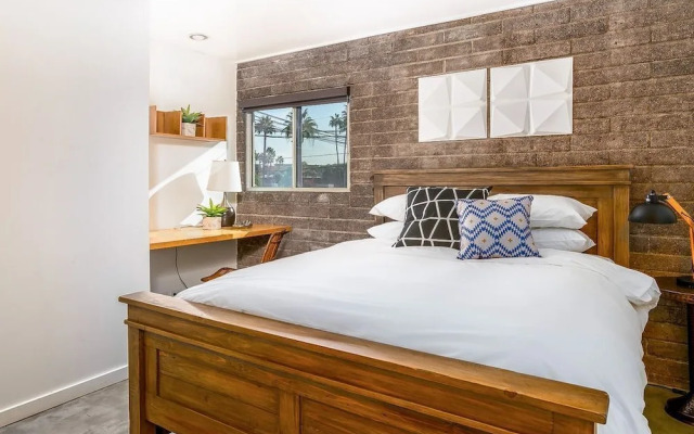 Modern 2BR by Old Town #8 by WanderJaunt