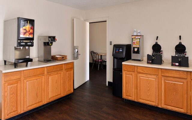 Rodeway Inn & Suites