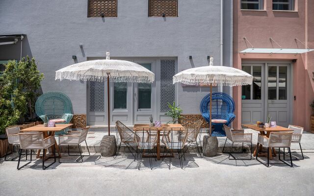 Nyx Chic Manor boutique hotel