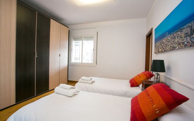 Modern Penthouse Near Sagrada Familia With Terrace