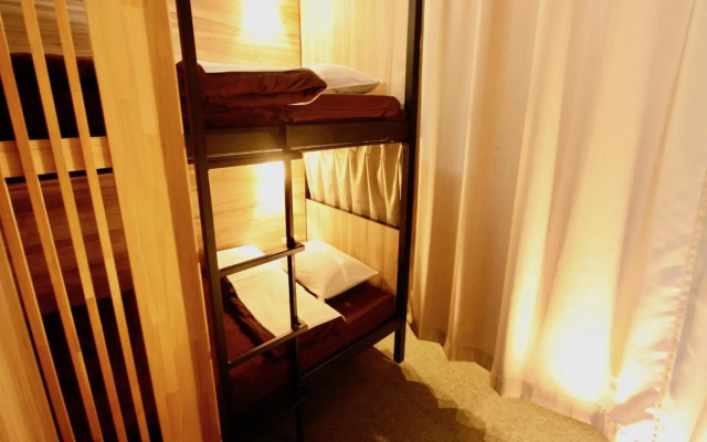Namba Guesthouse HIVE - Hostel