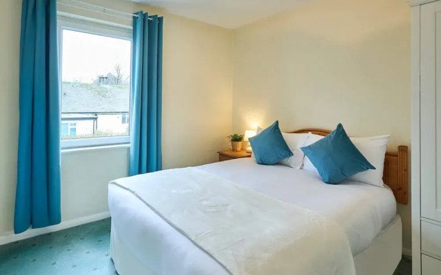 Host Stay Trinity Way