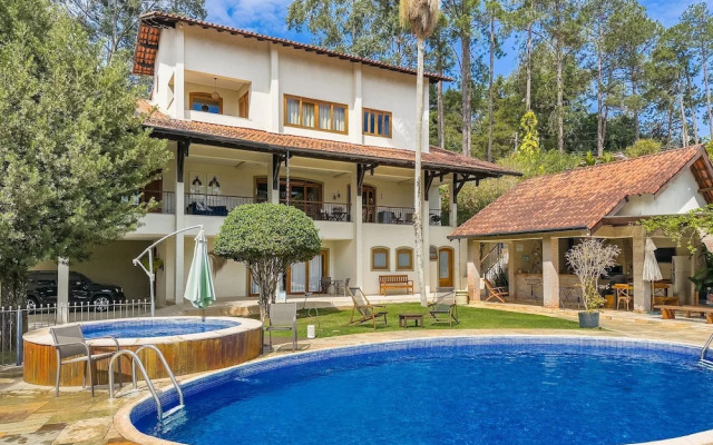 Refúgio de Alto Padrão na Granja Viana