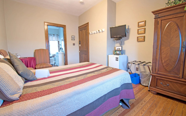 Greystone Manor Bed & Breakfast