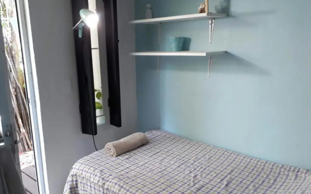 Low Budget Small Room, With Wi-fi Private Bathroom at Downtown Cancun - Hotel in Cancun - Photo 2