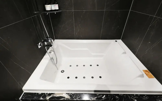 Mari Hotel Chungju