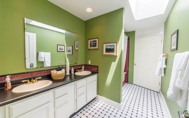 Blue Heron B&B and Retreat Center