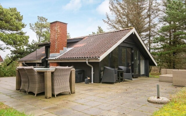 Tranquil Holiday Home in Henne With Barbeque