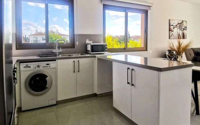 Phaedrus Living: CityView Luxury Flat Georgos 203