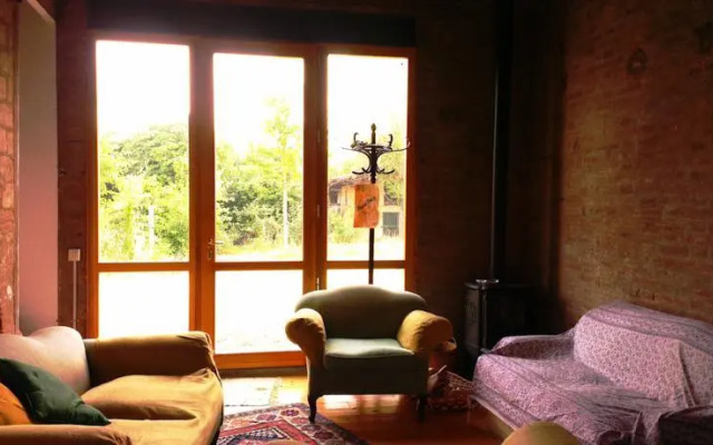 Fienile a Due Passi da Bologna