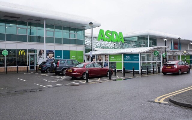Superb Duplex Prime Location City Centre And Parking