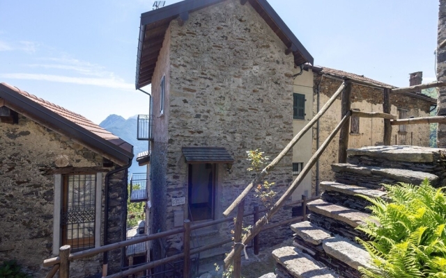 Holiday Home in San Siro Near Lake