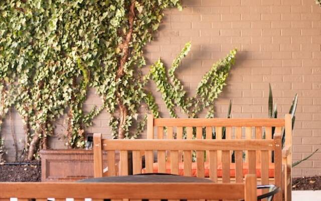 Meeting House Boutique Hotel