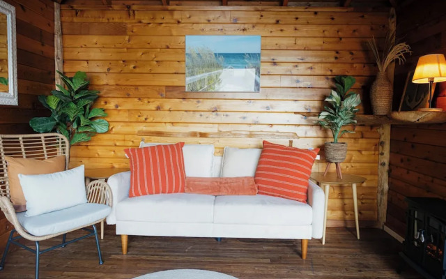 Secluded Oceanfront - Upstairs