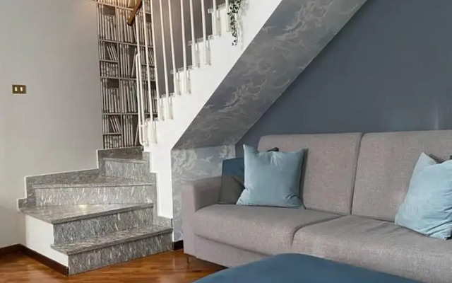 Design Villa With Parking, Navigli Area, Milan