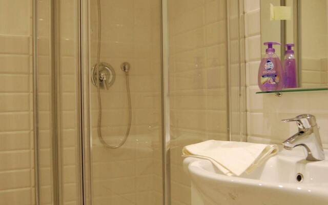 RSH Spanish Steps Apartments