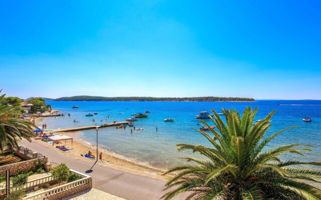 Beautiful Home in Banjol With Wifi and 2 Bedrooms