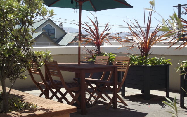 Majestic Mansions - Apartments at St Clair