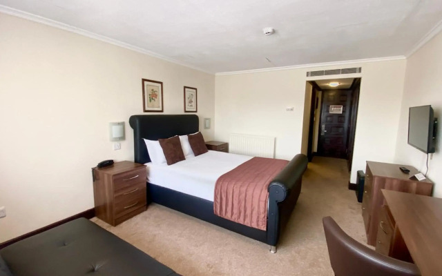 Europa Gatwick Hotel & Spa