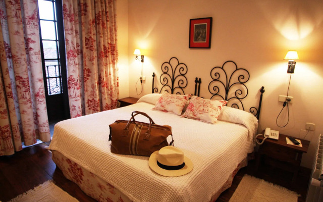 Hotel PAX Casona del Busto