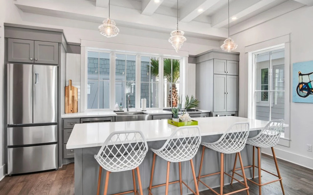 Isle of Dogs 205 Fiv-b