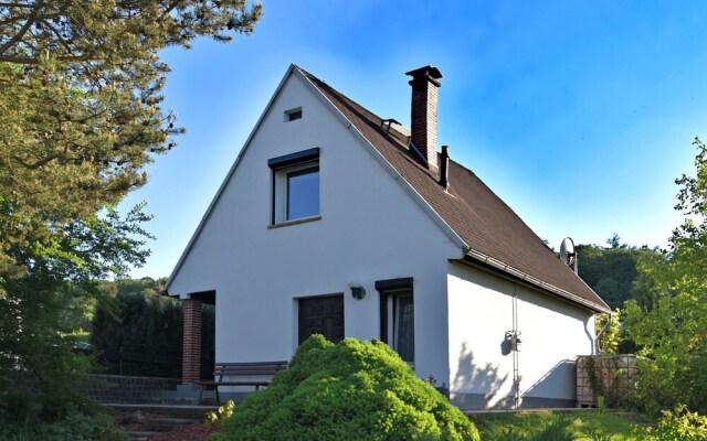 Modern Holiday Home in Güntersberge With Fish Pond
