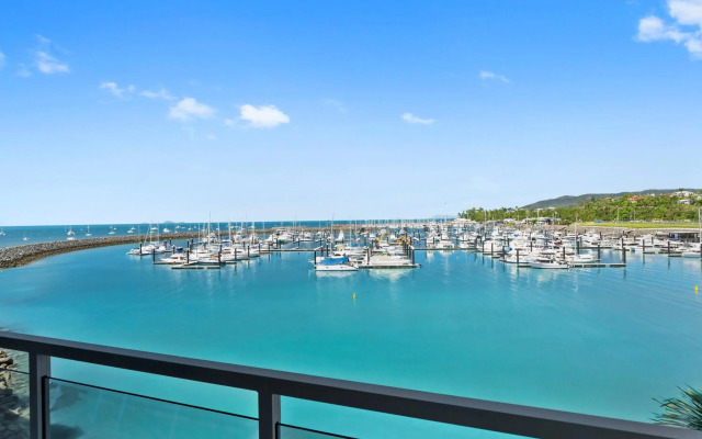 Peninsula Airlie Beach