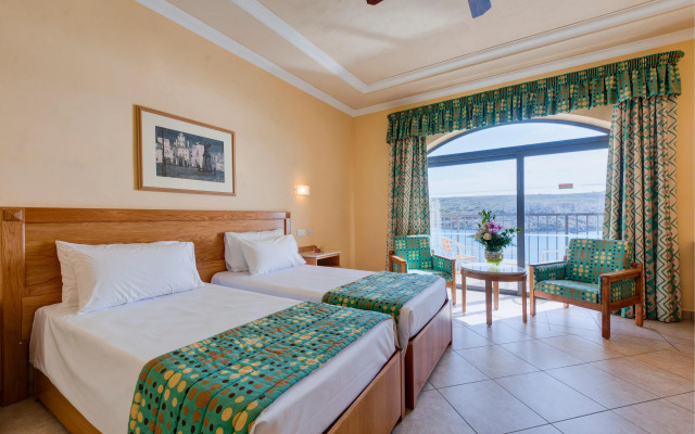 Paradise Bay Resort