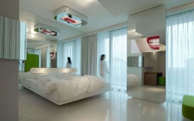 i-Suite Hotel
