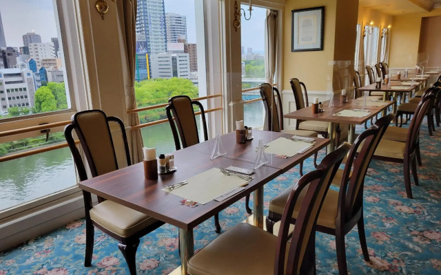Hotel Osaka Castle