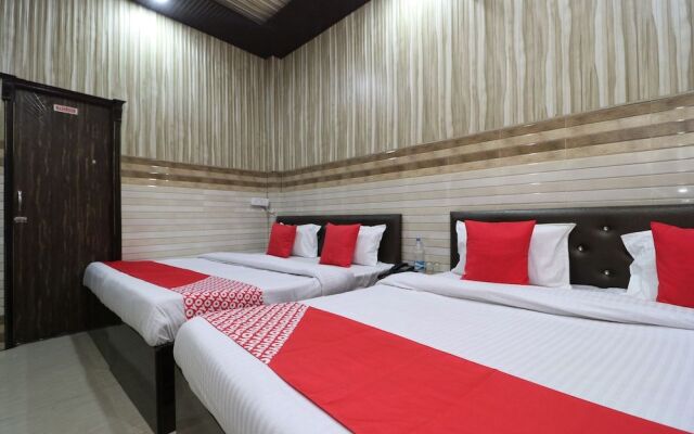 OYO 28409 Hotel Big City