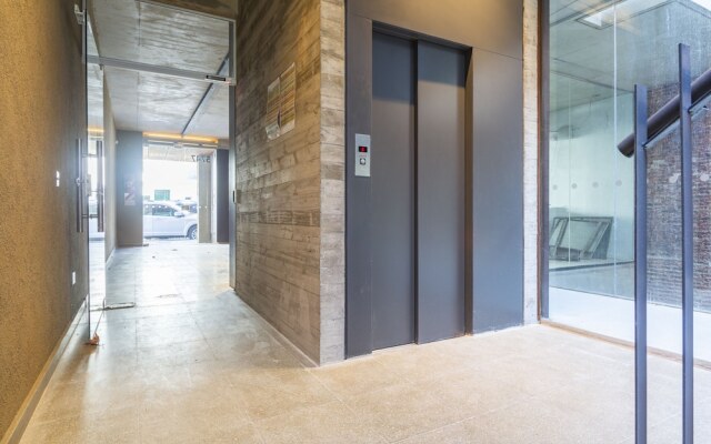 Floralis Suites by Be Local